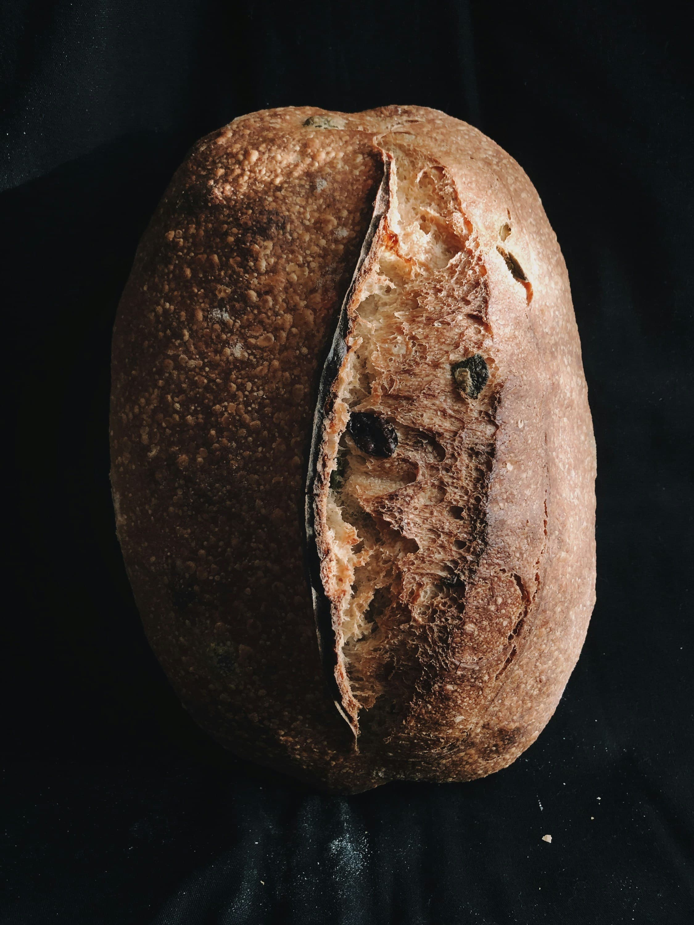 Olio nuovo from Imperia in a small bowl